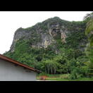 Einer der für diese Gegend typischen Kalksteinfelsen